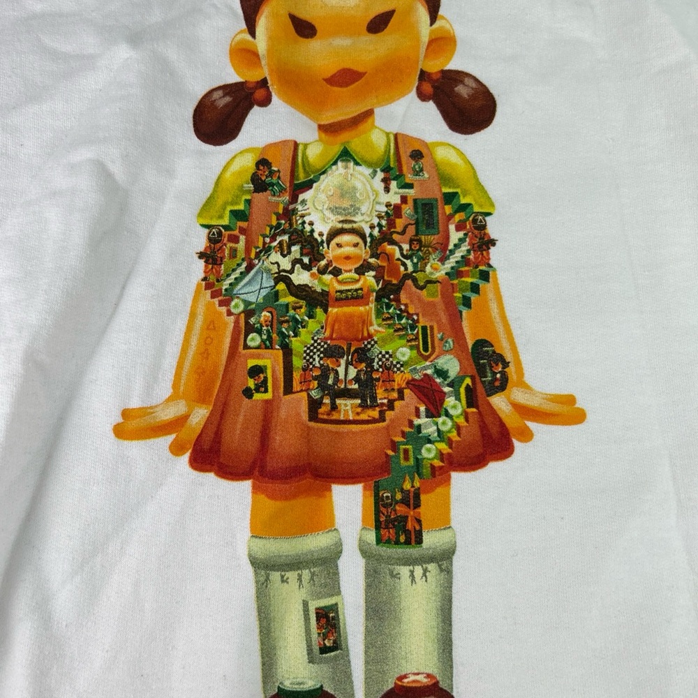 Netflix Squid Game White crewneck sweatshirt brand new with tags‎ size medium